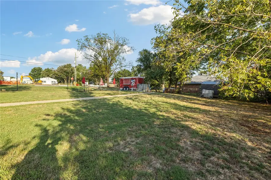 1905 S Powell Street, Springdale, AR 72764 - #2