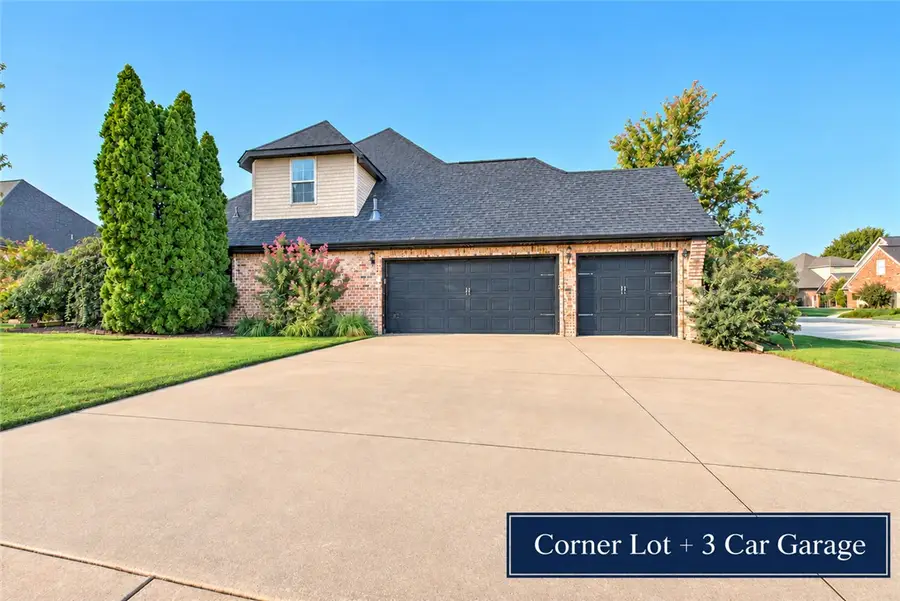 6401 S 44th Street, Rogers, AR 72758 - #2