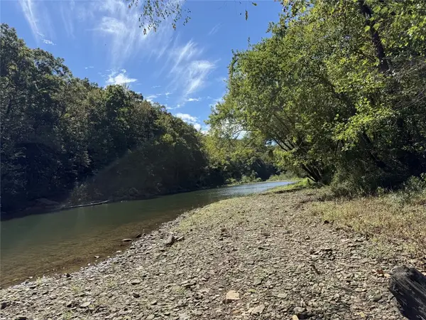 River Road, Fox, AR 72051