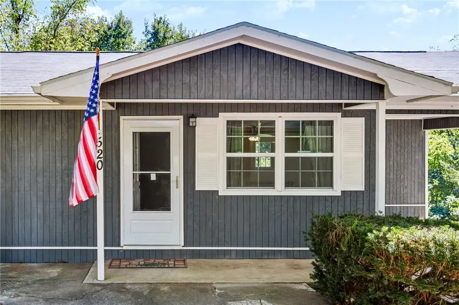 520 E Gordon Avenue, Harrison, AR 72601 - #2
