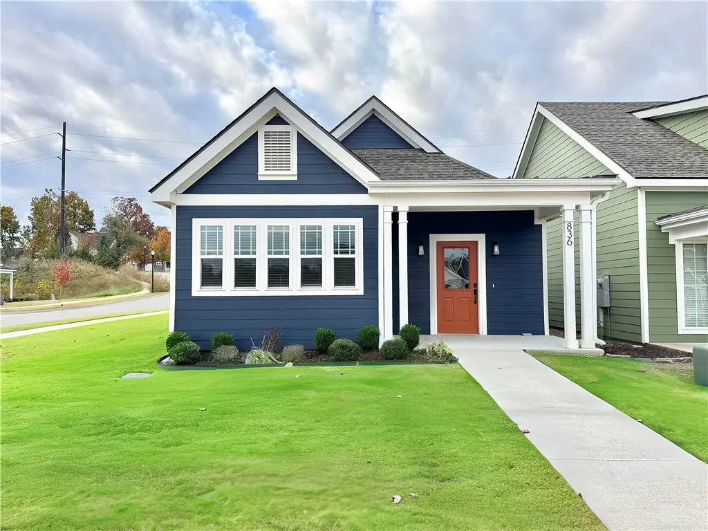 836 NE Heights Lane, Bentonville, AR 72712 - #1