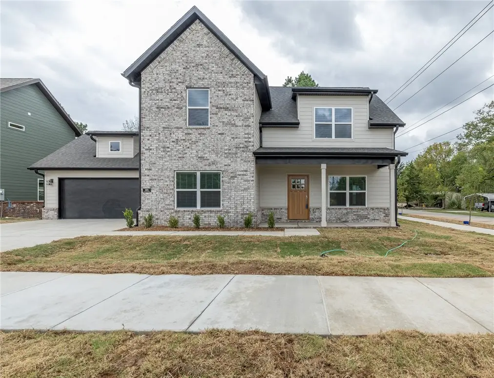 325 W Pear Street, Fayetteville, AR 72703 - #1