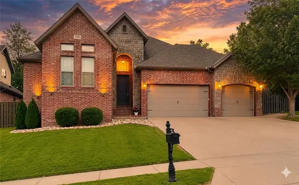 2003 NE Steinbeck Drive, Bentonville, AR 72712