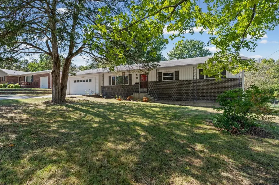 1833 N Woodland Avenue, Fayetteville, AR 72703 - #3