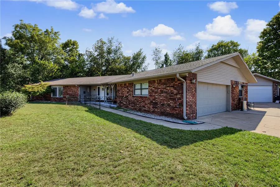 3024 W Perry Road, Rogers, AR 72756 - #2
