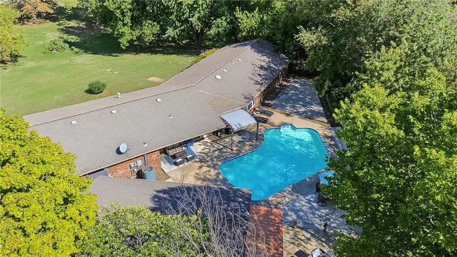 3024 W Perry Road, Rogers, AR 72756 - #3