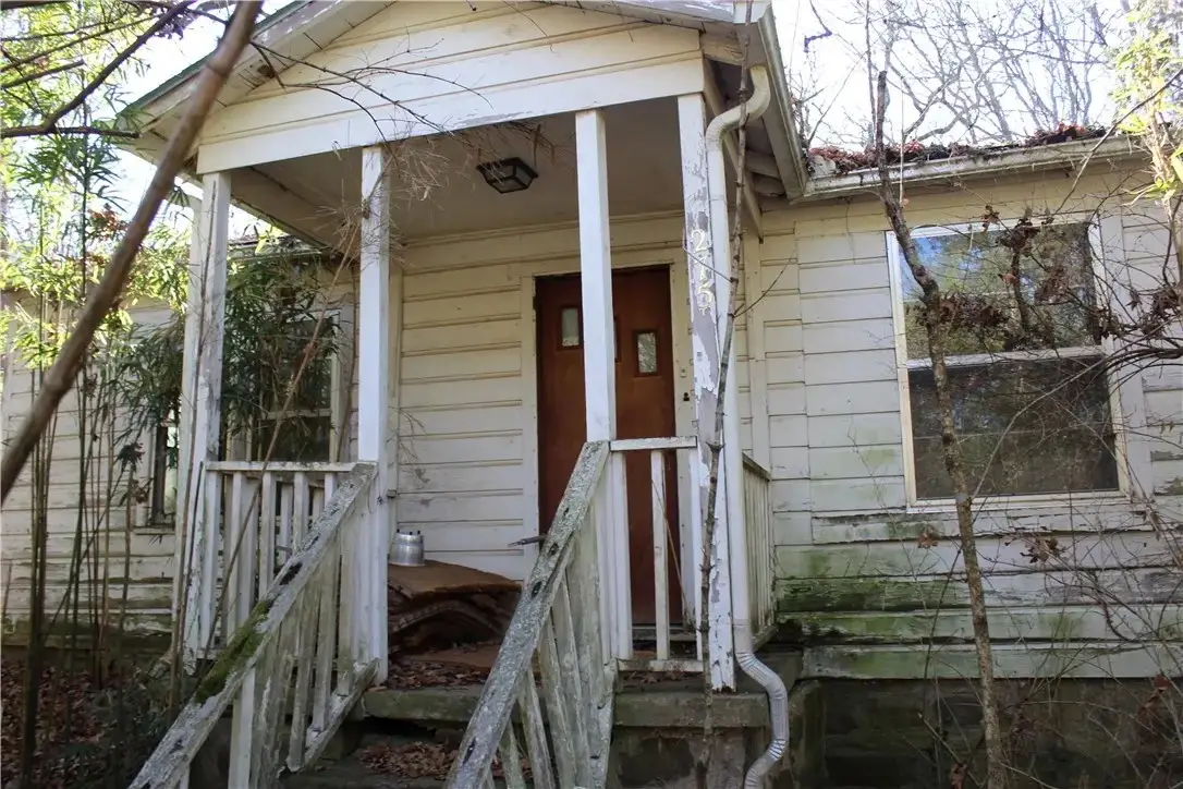275 W 22nd Street, Fayetteville, AR 72701 - #1
