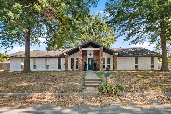 303 N Turtle Creek Drive, Rogers, AR 72756