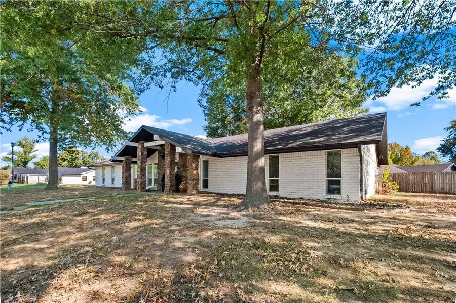 303 N Turtle Creek Drive, Rogers, AR 72756 - #2