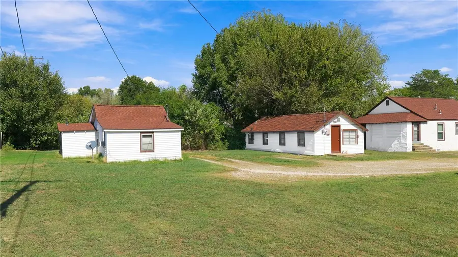 702 N Kansas Street, Springdale, AR 72764 - #3