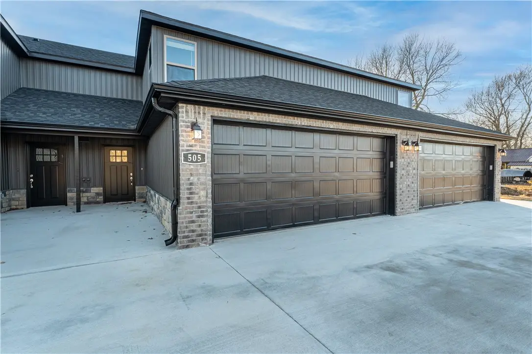 505 W Arkansas Street, Gentry, AR 72734 - #1
