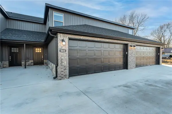 505 Arkansas Street, Gentry, AR 72734