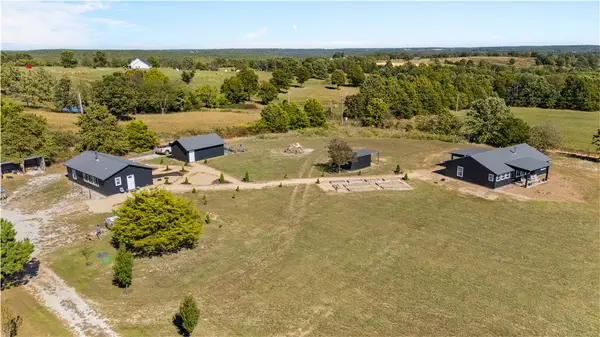 575 Nc 1555, Compton, AR 72624