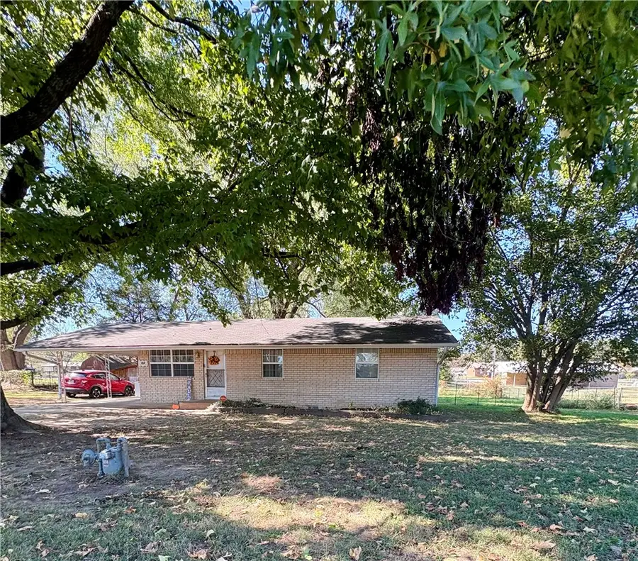 615 Pleasant Avenue, Gentry, AR 72734 - #3