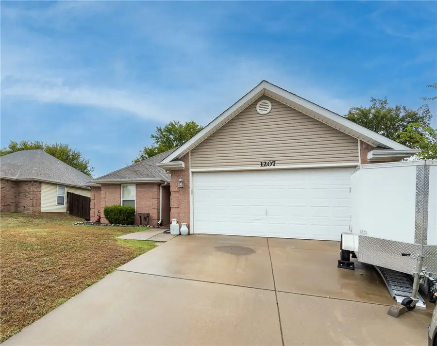 1207 E Ken Leach, Siloam Springs, AR 72761 - #3