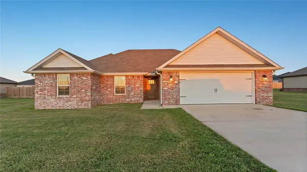 1704 Taylor Orchard Road, Gentry, AR 72734