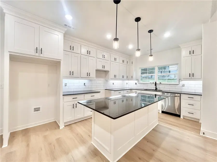 6 Dumfries Drive, Bella Vista, AR 72715 - #3