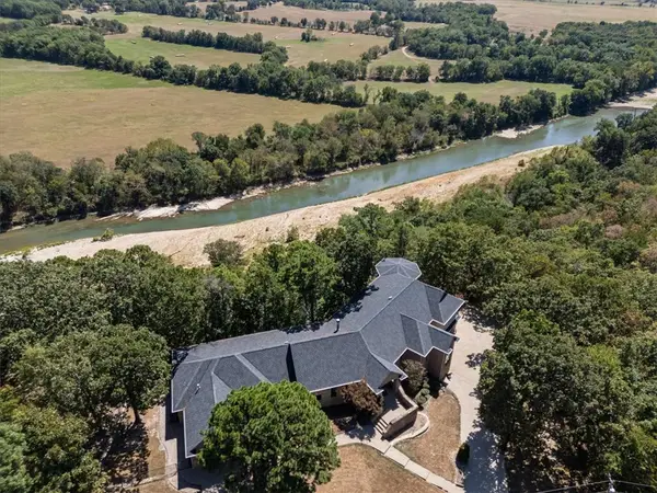 23218 Flint Ridge Drive, Kansas, OK 74347