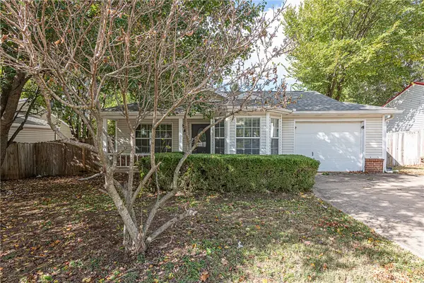 1537 N Timberline Drive, Fayetteville, AR 72704
