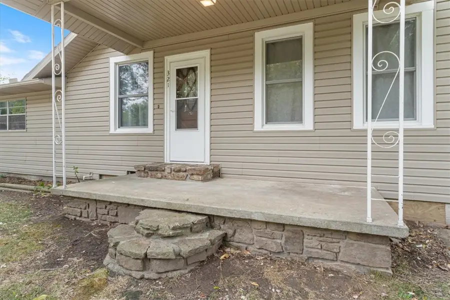 321 Thurman Street, Prairie Grove, AR 72753 - #2
