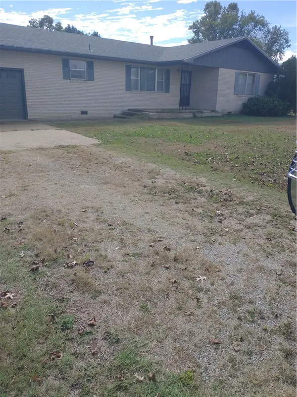 203 E 10th Street, Green Forest, AR 72638