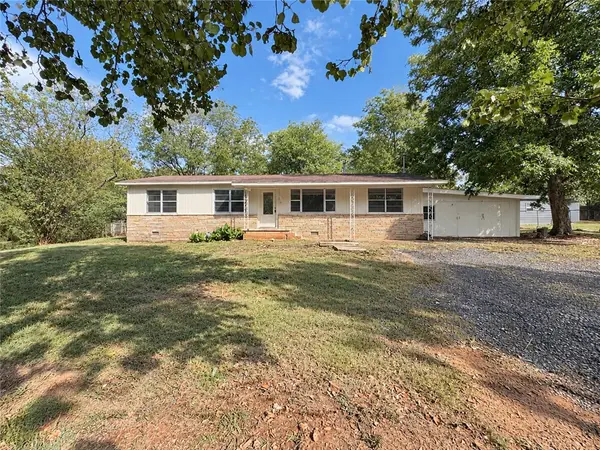 210 N Spring Street, Plainview, AR 72857