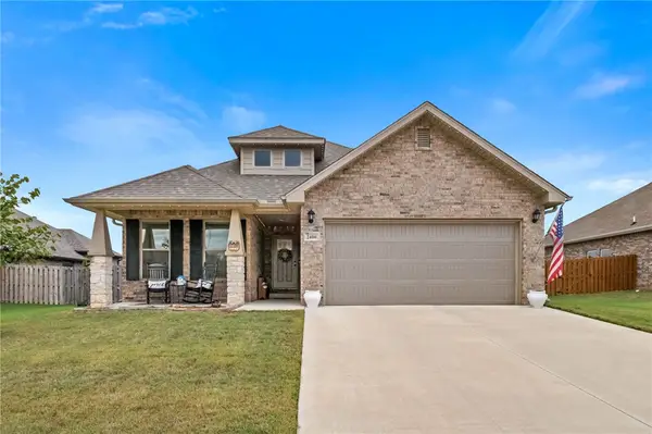 2406 Armstrong Lane, Pea Ridge, AR 72751