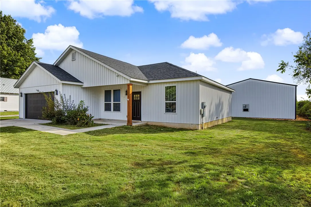 554 S West Avenue, Lincoln, AR 72744 - #1