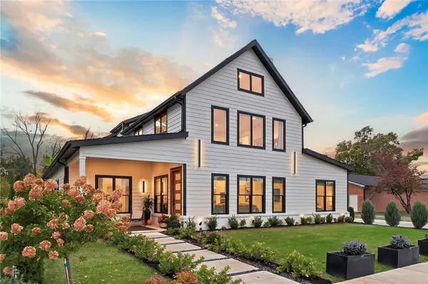 833 NW 8th Street, Bentonville, AR 72712