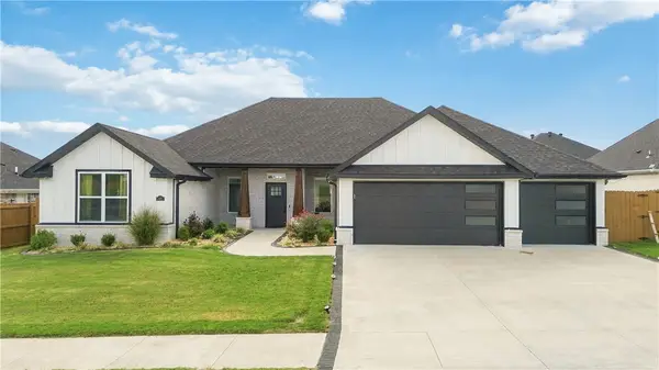 521 Morgan Street, Centerton, AR 72719