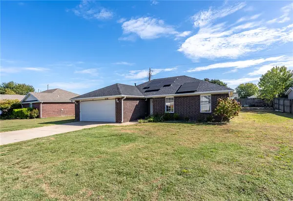109 Greene Acres Street, Lowell, AR 72745