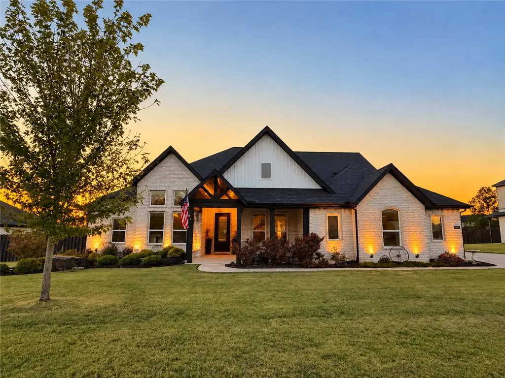 800 Flycatcher Trace, Elm Springs, AR 72762 - #1