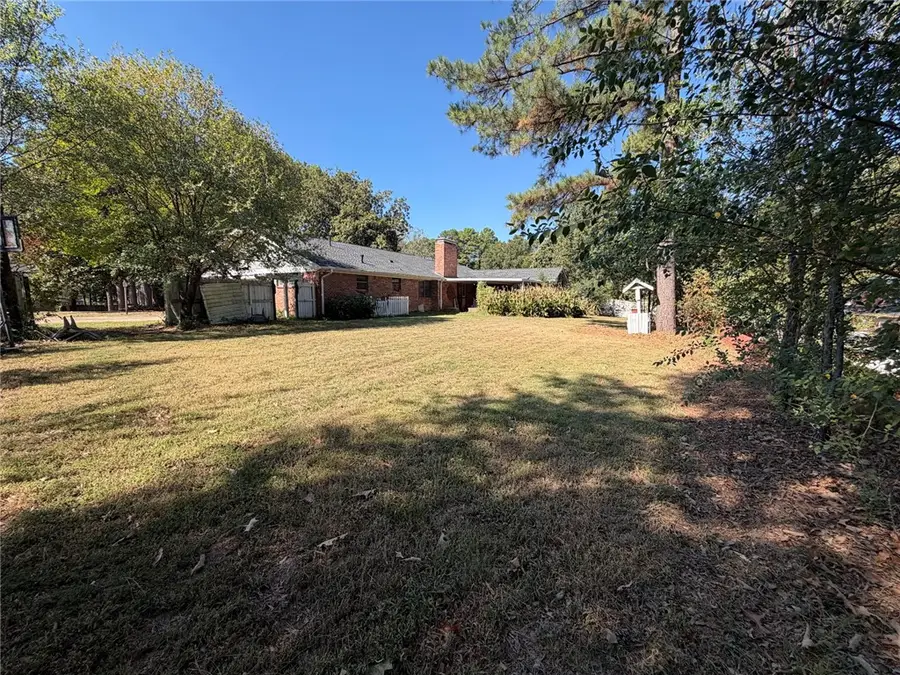 235 S Cumberland Avenue, Russellville, AR 72801 - #2