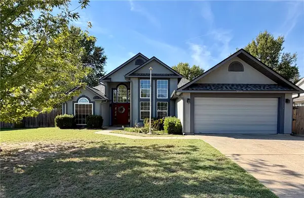 3029 N Quartz Drive, Fayetteville, AR 72704