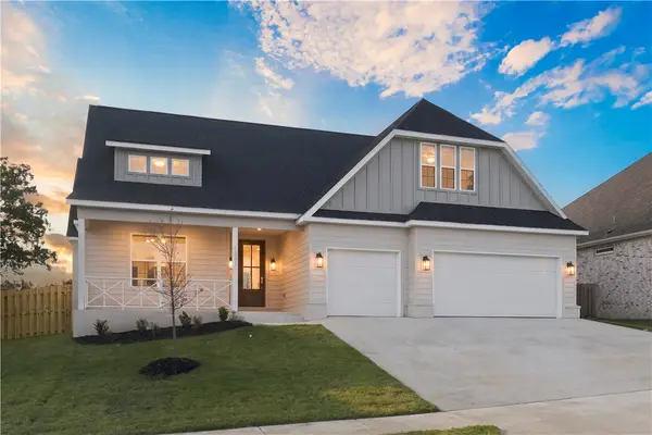 1397 Padova Avenue, Tontitown, AR 72762