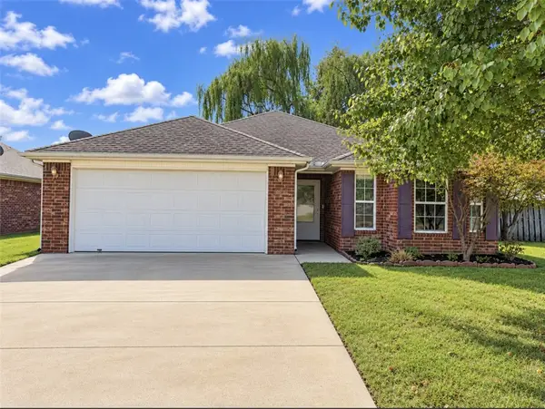 4007 SW Moline Avenue, Bentonville, AR 72712