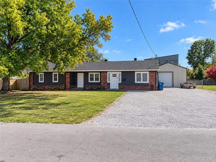 310 SE Henry Street, Bentonville, AR 72712 - #2