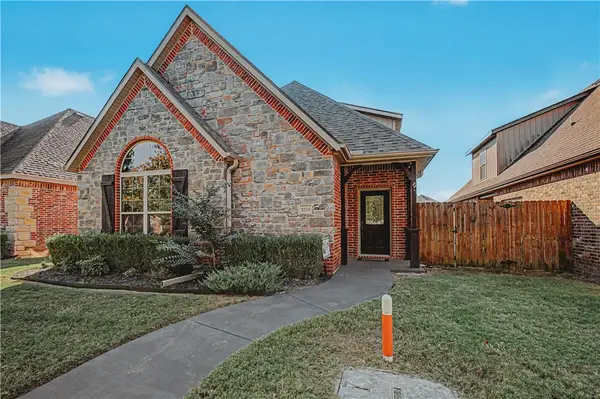 3203 SW Warberry Avenue, Bentonville, AR 72713