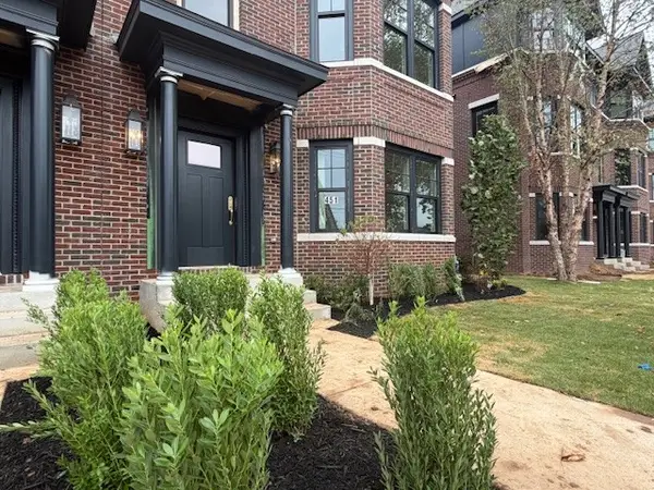 450 NW Loblolly Lane, Bentonville, AR 72712