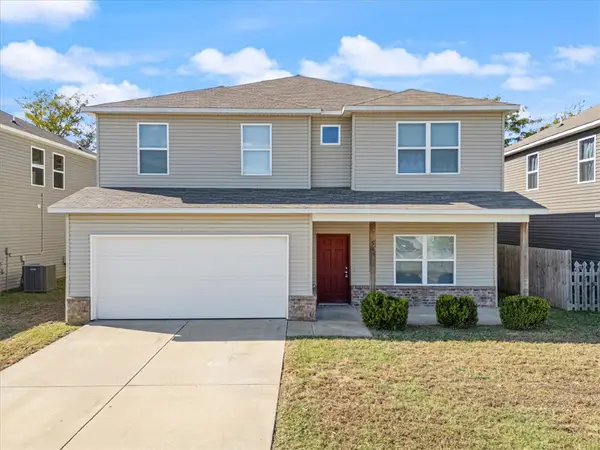 5094 W Claxton Circle, Fayetteville, AR 72704