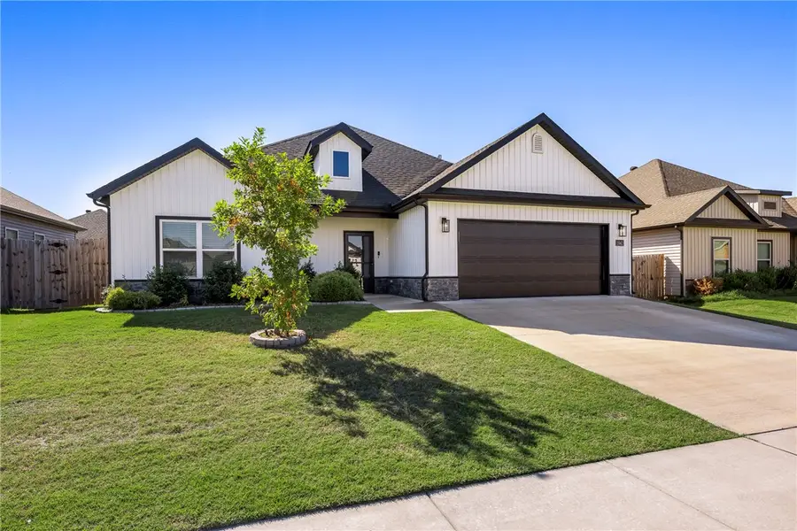 1041 Sunshine Court, Centerton, AR 72719 - #2