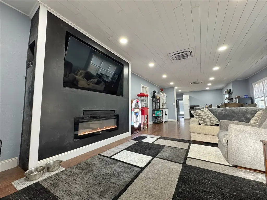 1123 N Greenwich Avenue, Russellville, AR 72801 - Image #1