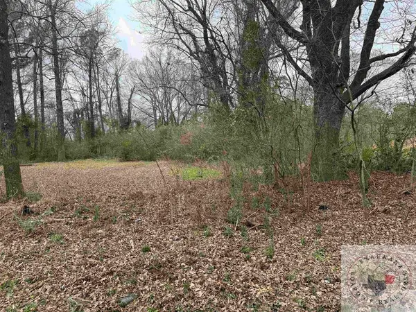 1104 Caldwell St, Texarkana, TX 75501