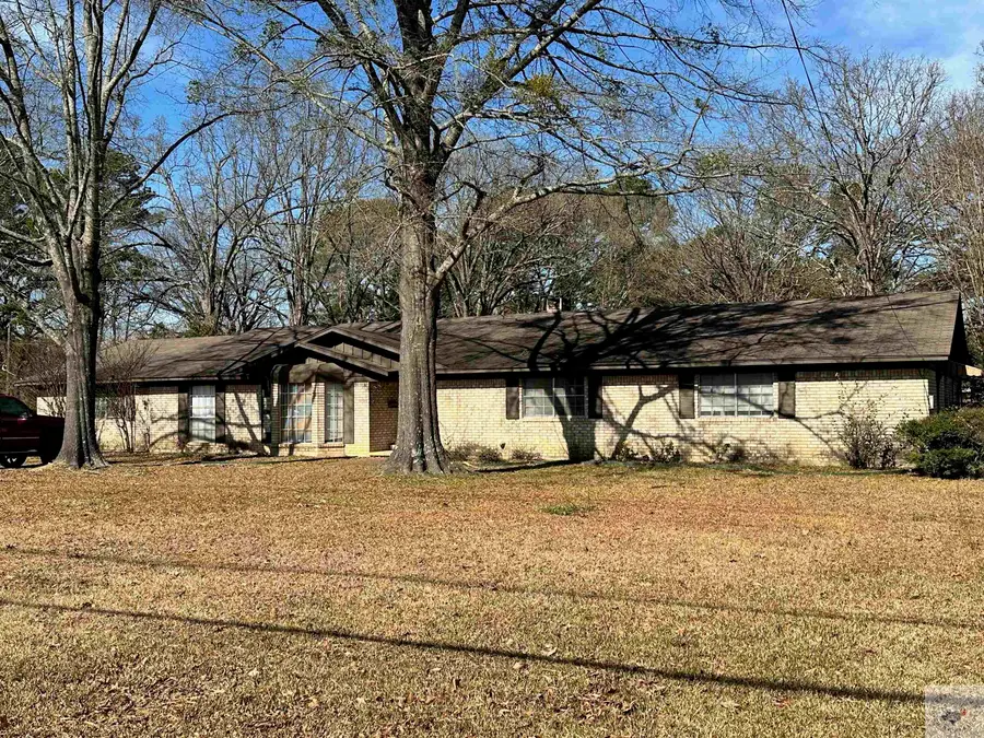 3506 Moores Ln., Texarkana, TX 75503 - #2