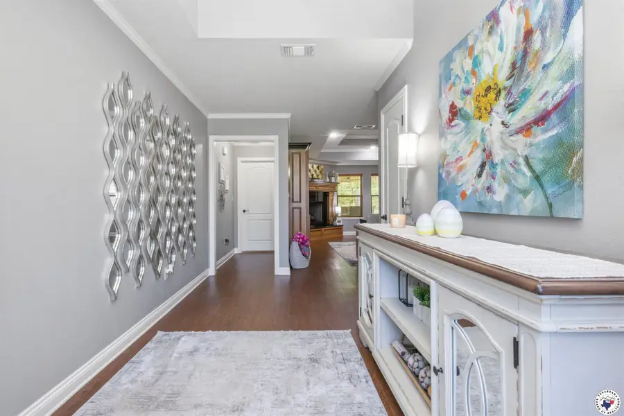 10 Weatherby Dr, Hooks, TX 75561 - Image #2