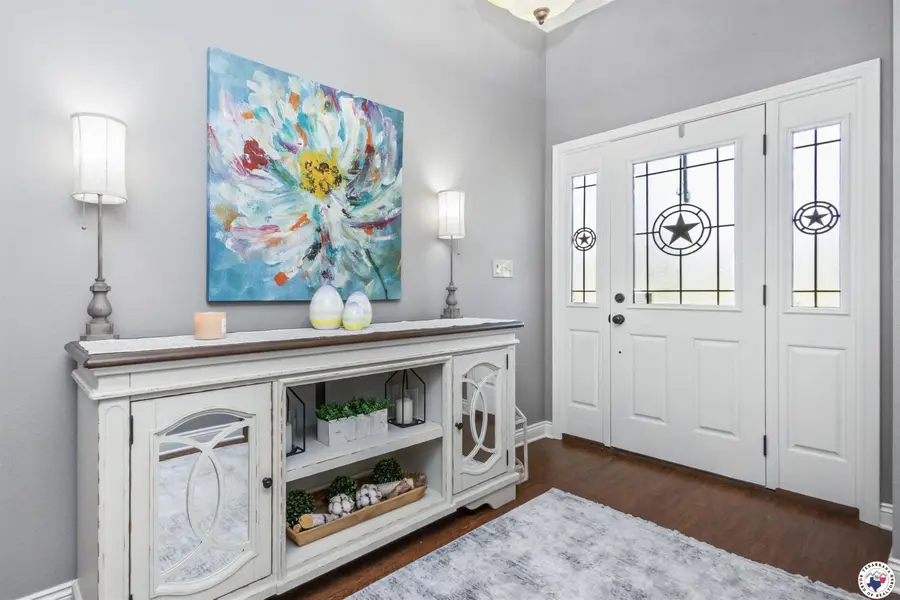 10 Weatherby Dr, Hooks, TX 75561 - Image #3