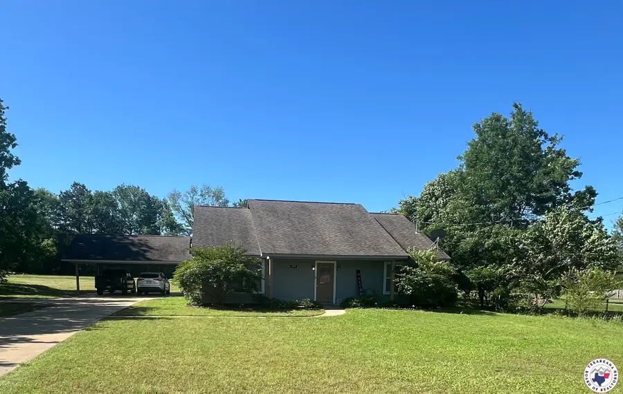 409 Hickory St, Queen City, TX 75572 - Image #2