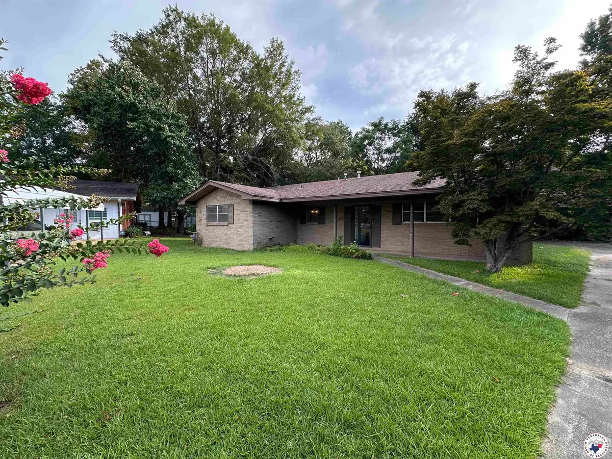 216 W Pioneer, Wake Village, TX 75501 - Image #1