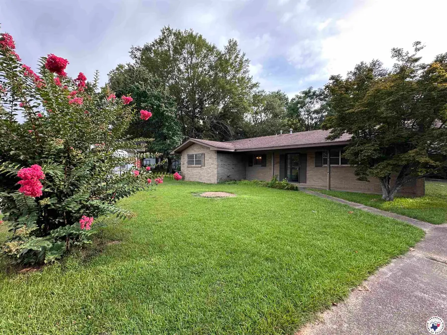 216 W Pioneer, Wake Village, TX 75501 - Image #2