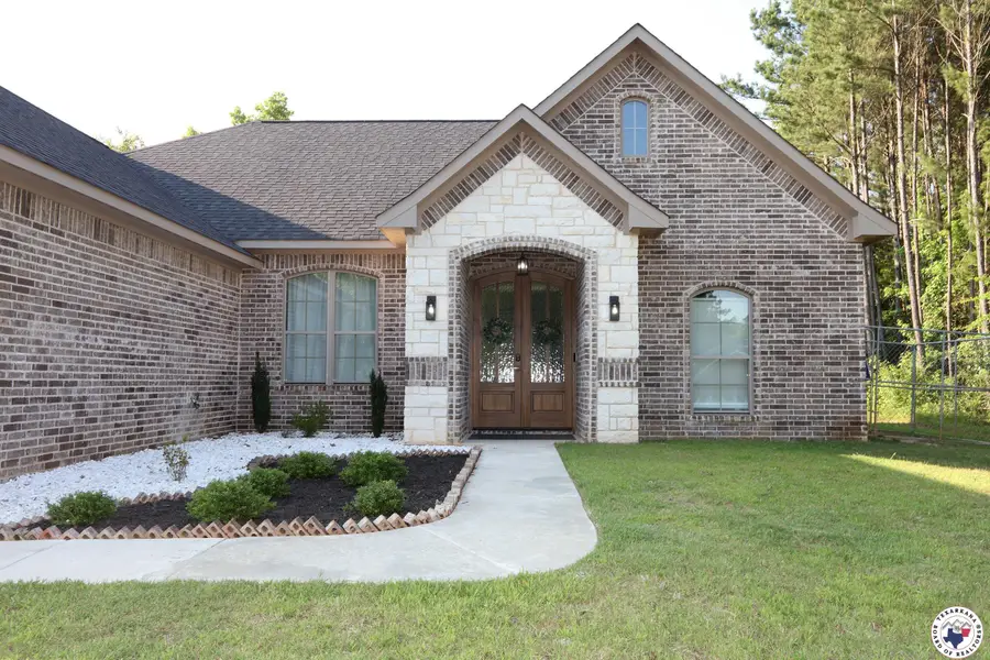 705 Willow Oak Dr, Atlanta, TX 75551 - Image #2